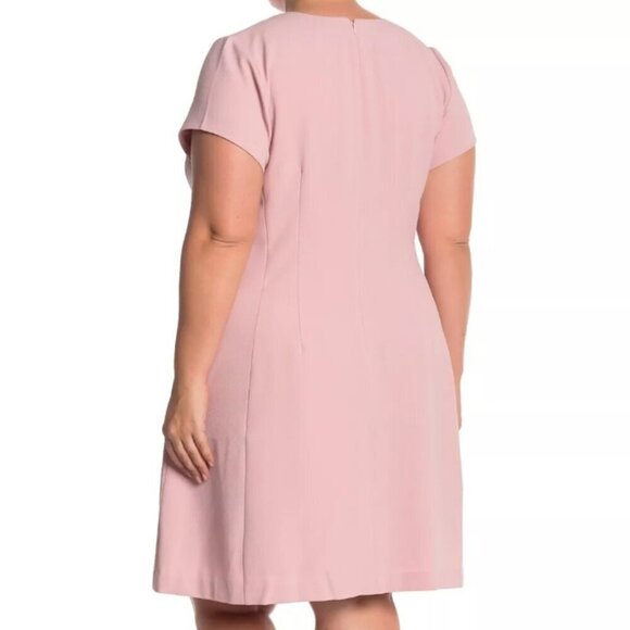 NEW Eliza J V Neck Crepe Blush Short Sleeve Fit Flare Dress SZ 20W - Picture 2 of 2